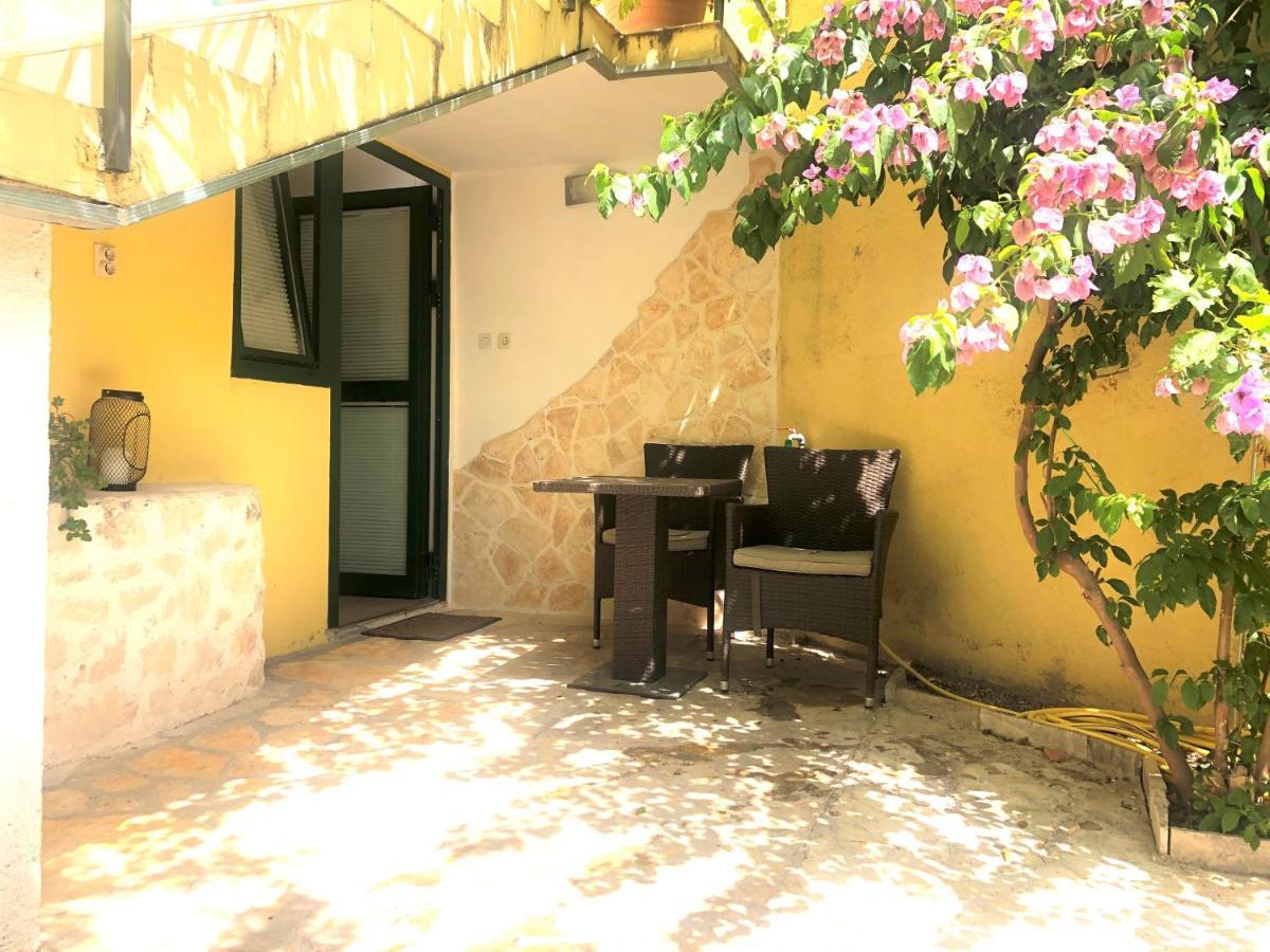 Apartments & Rooms Formenti Skradin Exterior photo